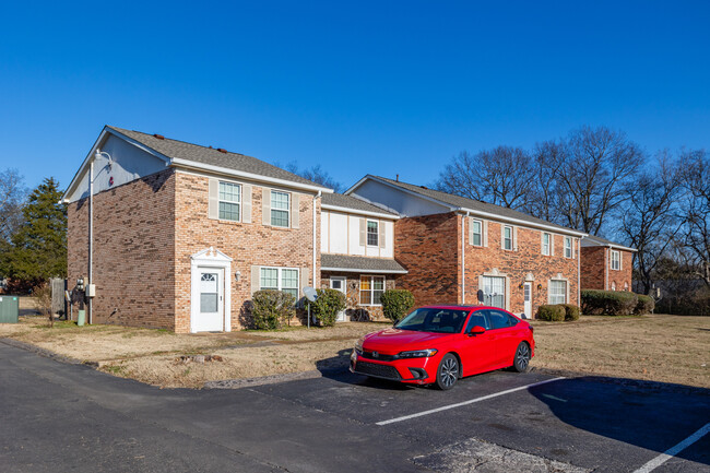 Neelys Bend Condominiums in Madison, TN - Building Photo - Building Photo