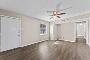 2502 Avenue L in Galveston, TX - Building Photo