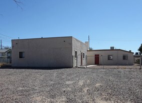 936 E Navajo Rd in Tucson, AZ - Building Photo