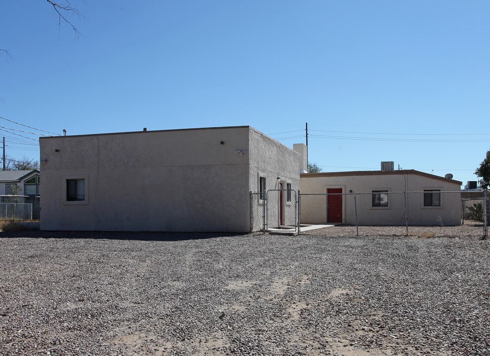 936 E Navajo Rd in Tucson, AZ - Building Photo