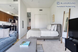 388 Santana Row-Unit -FL5-ID629 in San Jose, CA - Foto de edificio - Building Photo