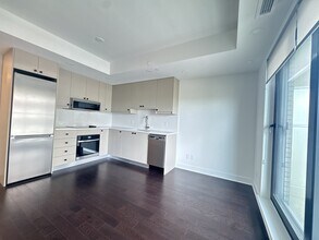 180 George St in Ottawa, ON - Building Photo - Building Photo