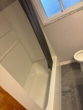 1207 Monongahela Blvd in White Oak, PA - Foto de edificio - Building Photo