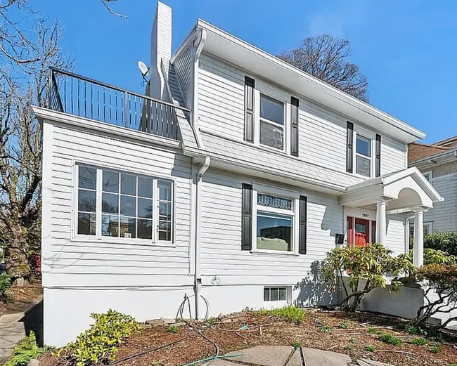 1907 NE Multnomah St in Portland, OR - Building Photo - Building Photo