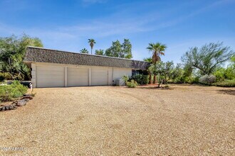 12323 E Appaloosa Pl in Scottsdale, AZ - Building Photo - Building Photo