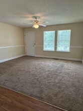4014 Sutton Rd in Gainesville, GA - Foto de edificio - Building Photo