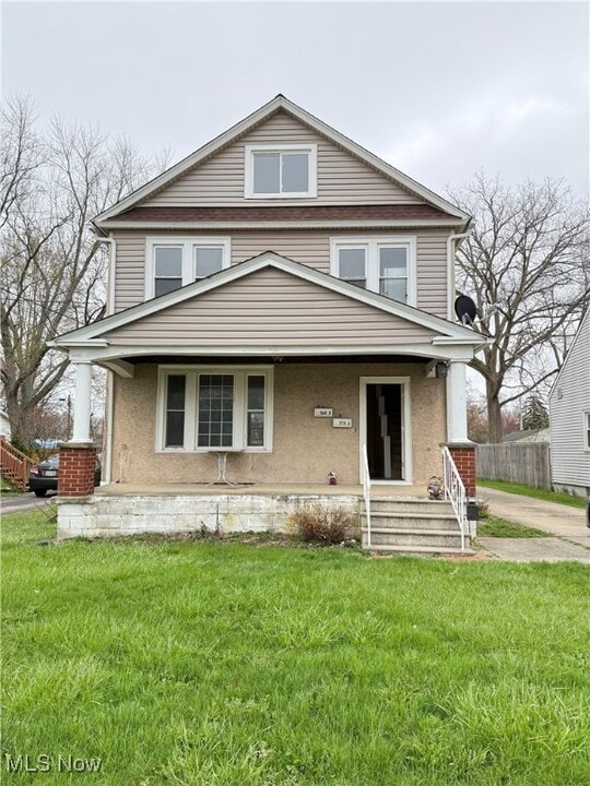 283 Abbe Rd N in Elyria, OH - Building Photo