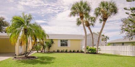 5912 Driftwood Ave in Sarasota, FL - Building Photo - Building Photo