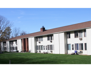 Woodland in Platteville, WI - Foto de edificio - Building Photo