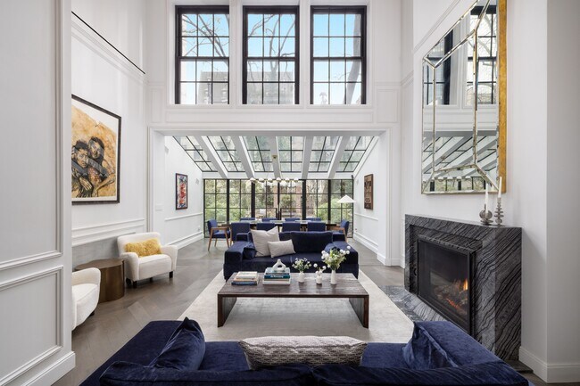 241 E 48th St in New York, NY - Building Photo - Building Photo