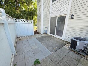 338 Bunker Hill Cir in Aurora, IL - Building Photo - Building Photo
