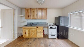 3613 Shasta Dam Blvd in Shasta Lake, CA - Building Photo