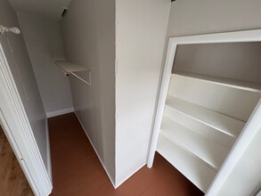 302 W 10th Ave in Oshkosh, WI - Foto de edificio - Building Photo