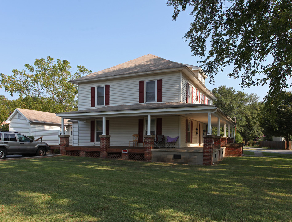 161 E Glendale Ave in Mount Holly, NC - Building Photo