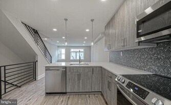 1702 N Gratz St in Philadelphia, PA - Building Photo