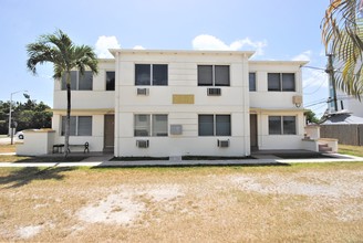 1910-1920 Biarritz Dr in Miami Beach, FL - Building Photo - Building Photo