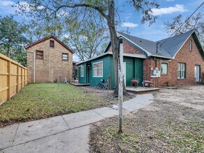 414 N Avenue C in Humble, TX - Building Photo - Building Photo