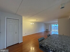 118 Brandon Rd in Norristown, PA - Foto de edificio - Building Photo
