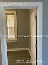 1310 S Sawyer Ave in Chicago, IL - Building Photo - Building Photo