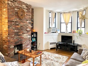 145 Arlington St, Unit 5 in Boston, MA - Foto de edificio - Building Photo