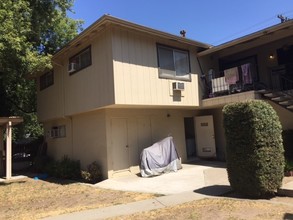 Sycamore Square in Modesto, CA - Building Photo - Building Photo