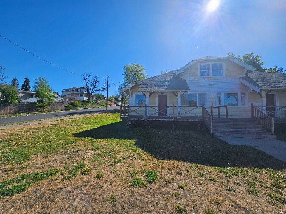 1230 N Madelia St, Unit 1230 N Madelia St. in Spokane, WA - Building Photo