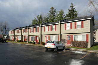 Thompson Park Apartments in Watertown, NY - Building Photo - Building Photo