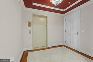 801 Key Hwy in Baltimore, MD - Building Photo