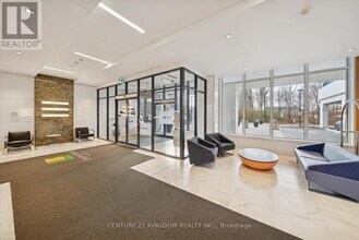 7890 Bathurst St in Vaughan, ON - Building Photo - Building Photo