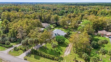 391 8th St SE in Naples, FL - Building Photo - Building Photo