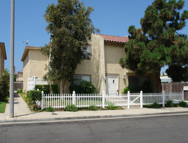 16781 Hoskins St Apartamentos