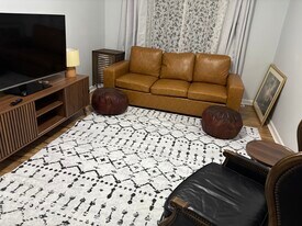 2475 E Maple Rd, Unit Furnished Penthouse Unit in Troy, MI - Building Photo