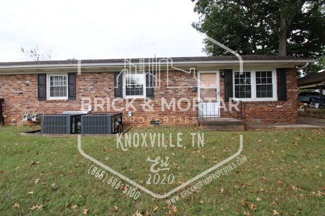 2409 Holbrook Dr in Knoxville, TN - Building Photo - Building Photo