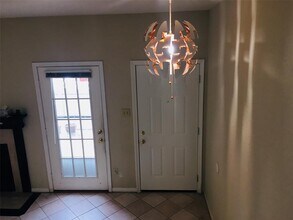 6000 Reims Rd in Houston, TX - Building Photo - Building Photo