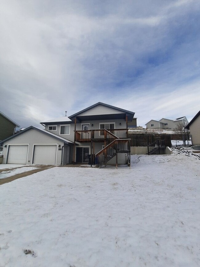 4901 Coal Bank Dr in Rapid City, SD - Building Photo - Building Photo