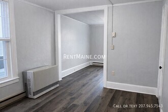 53 Parker St in Brewer, ME - Foto de edificio - Building Photo