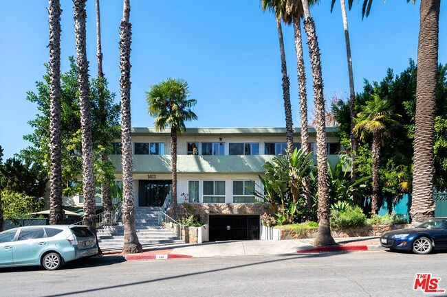 property at 1411 Hayworth Ave