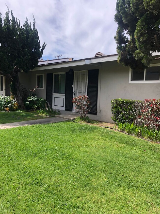 7902 Ronald Drive in Huntington Beach, CA - Building Photo - Building Photo