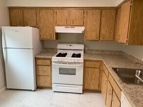 85 N Middletown Rd-Unit -B1 in Nanuet, NY - Building Photo - Building Photo