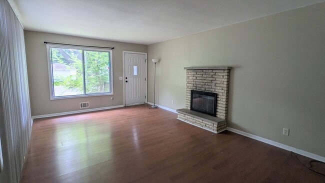 1264 Flower Ave in Muskegon, MI - Building Photo - Building Photo