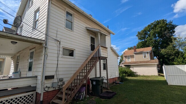 3029 Seventh St SW-Unit -Upper Unit in Canton, OH - Building Photo - Building Photo