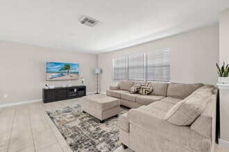 4830 Cortez Cir in Naples, FL - Building Photo - Building Photo