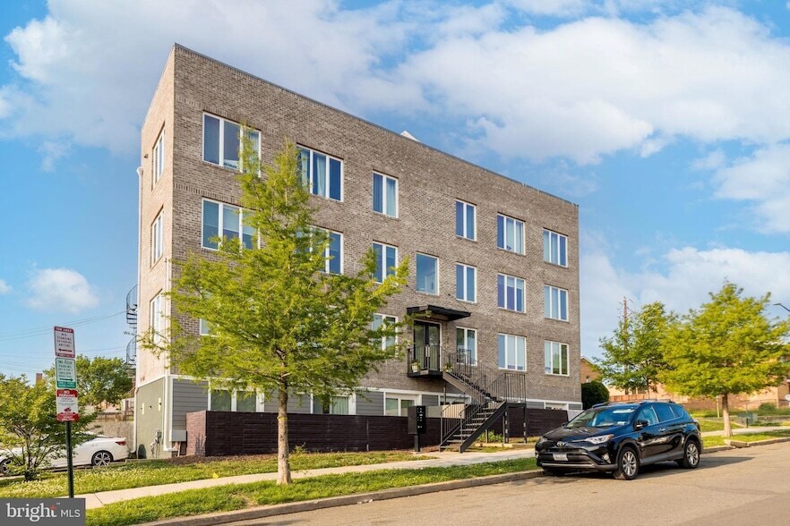 800 21st St NE, Unit 1 in Washington, DC - Building Photo