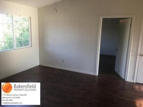 329 Harding Ave. in Bakersfield, CA - Building Photo - Building Photo