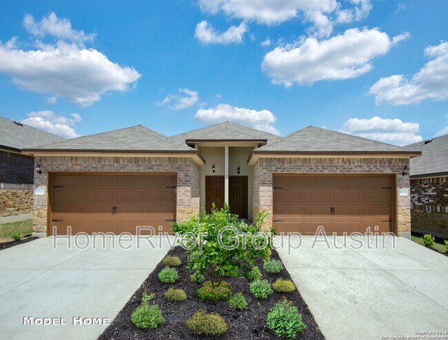 343 Joanne Lp in Buda, TX - Building Photo - Building Photo