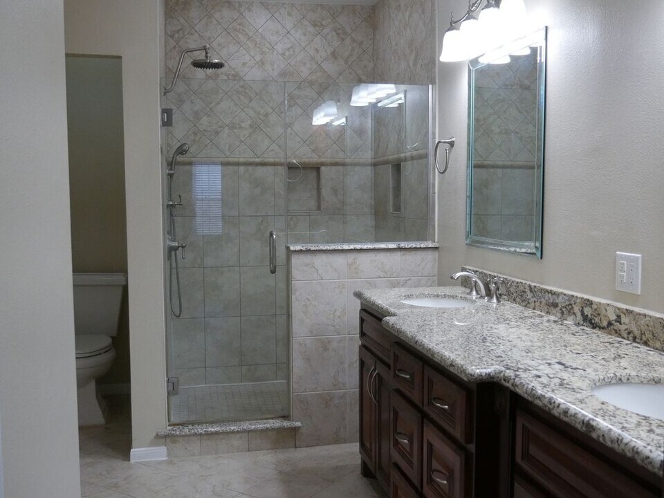 4001 Tanglewilde St in Houston, TX - Building Photo