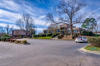 1111 Menlo Dr in Columbia, SC - Building Photo - Building Photo