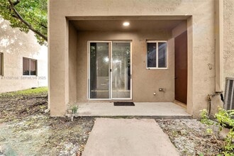 21205 NW 14th Pl in Miami Gardens, FL - Building Photo - Building Photo