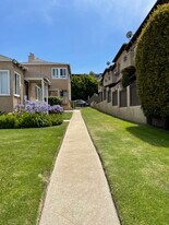 702 S Pacific Coast Hwy, Unit Apartment C in Redondo Beach, CA - Building Photo