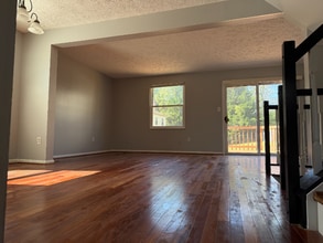 102 Smoothleaf Ln in Gaithersburg, MD - Building Photo - Building Photo